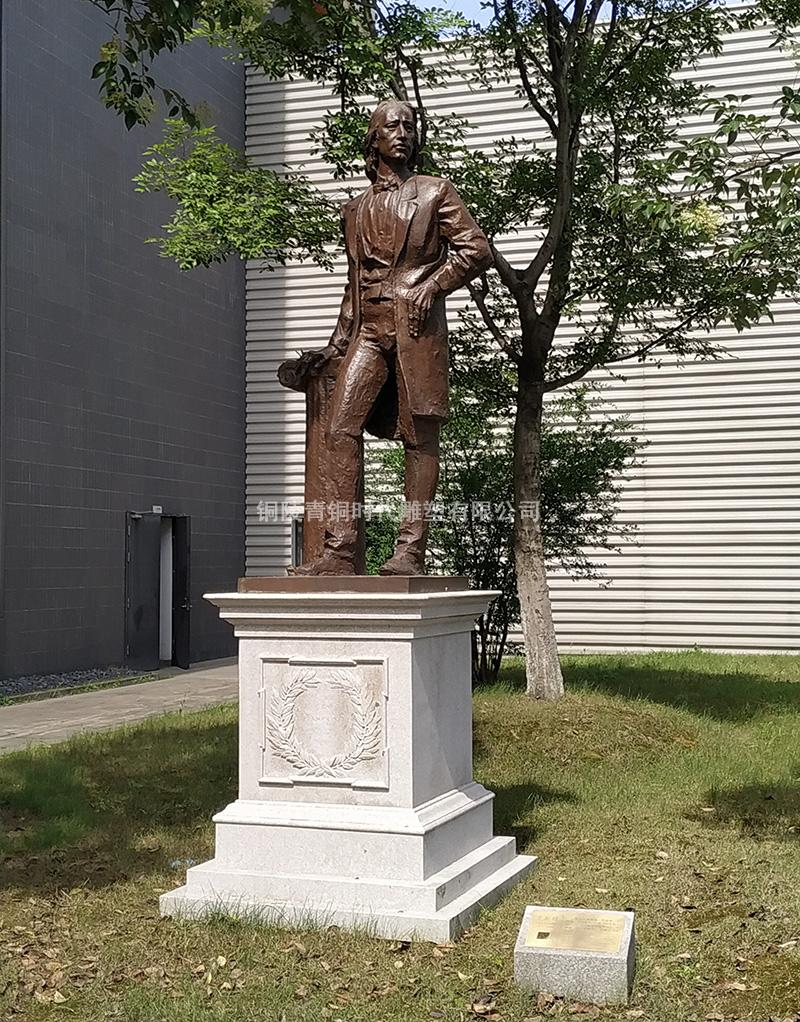 浙江音乐学院校园雕塑之《李斯特 》铜像